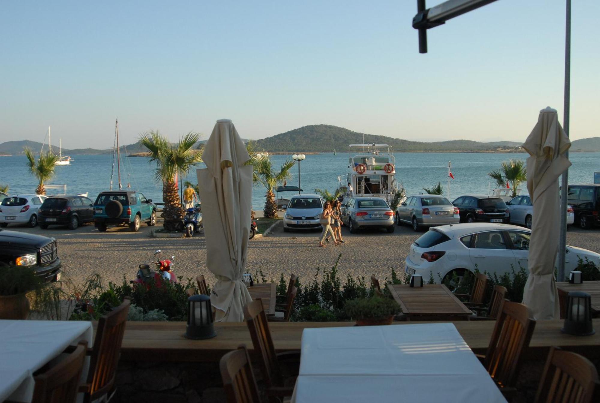 Aliye Hanim Hotel Ayvalı Exterior foto