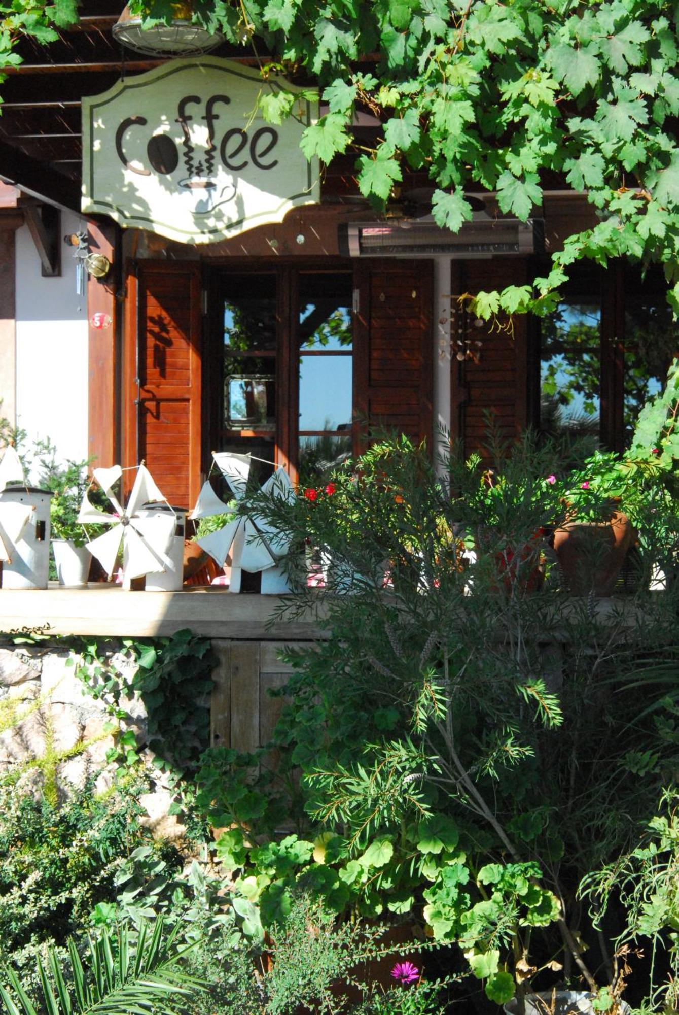 Aliye Hanim Hotel Ayvalı Exterior foto